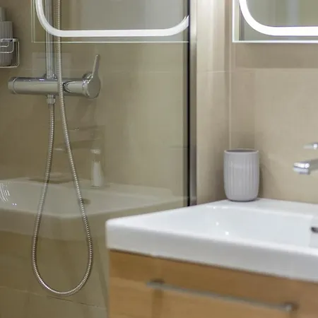 Apartament G&j Minimal House *