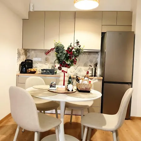 G&j Minimal House Tríkala